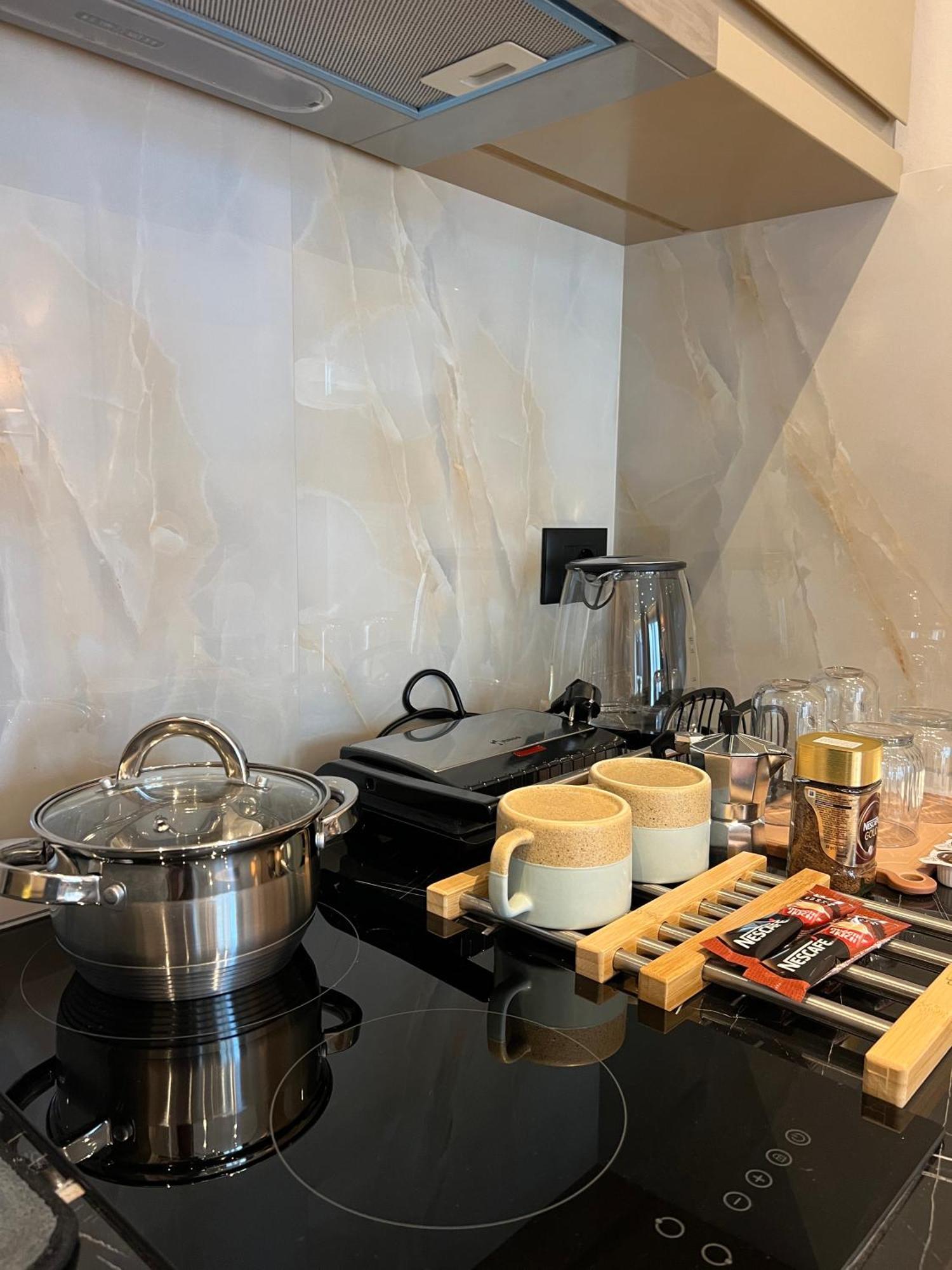 Coastline Luxury Apart Hotel 格勒姆 外观 照片