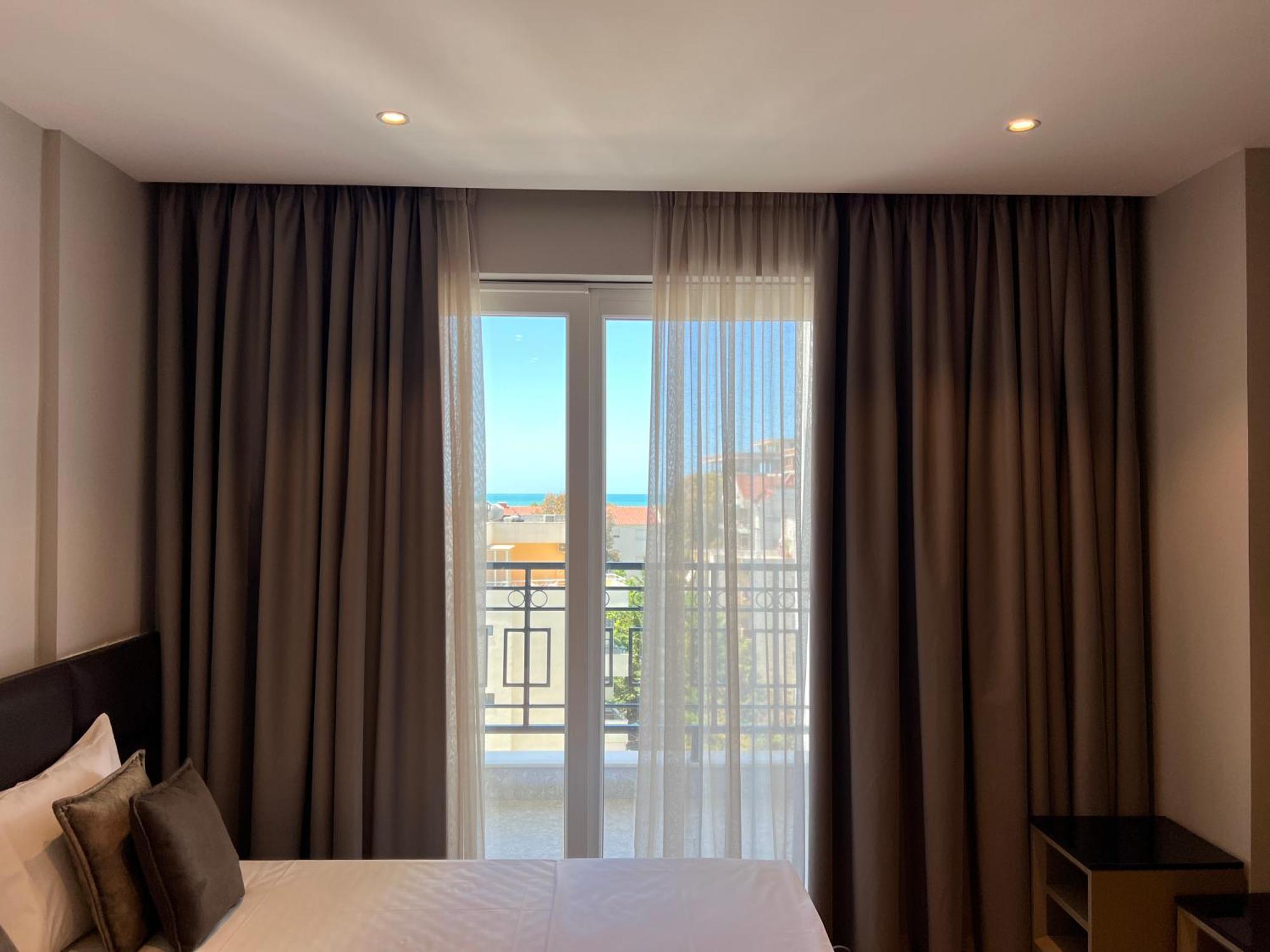 Coastline Luxury Apart Hotel 格勒姆 外观 照片
